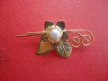 Страхотна позлатена брошка с перла , снимка 2