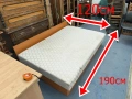 1301   легло с матрак от дърво 190/120см цена 80 евро  или 156,47 лвсмр -190см / 120см широко -еднол, снимка 1