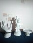 Порцеланови статуи: ръка стойка за украса и поставяне на пръстени,свещник ,,АНГЕЛ"  и поставка. 