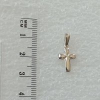 Сребърен кръст , снимка 1 - Колиета, медальони, синджири - 34578218