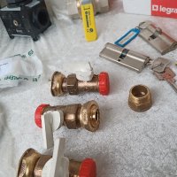 кран 1 1/4“ Кран сферичен за газ, GIACOMINI R950, снимка 17 - Други машини и части - 43256410