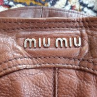 Miu Miu кожена чанта, снимка 2 - Чанти - 40361750