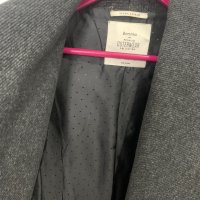 Дамско палто на марката Bershka, снимка 4 - Палта, манта - 43640355