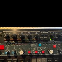 Alesis 3630 Dual Channel Compressor Limiter with Gate, снимка 3 - Други - 43820742