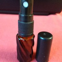 Старо шишенце за парфюм с пулверизатор, снимка 1 - Антикварни и старинни предмети - 28166198