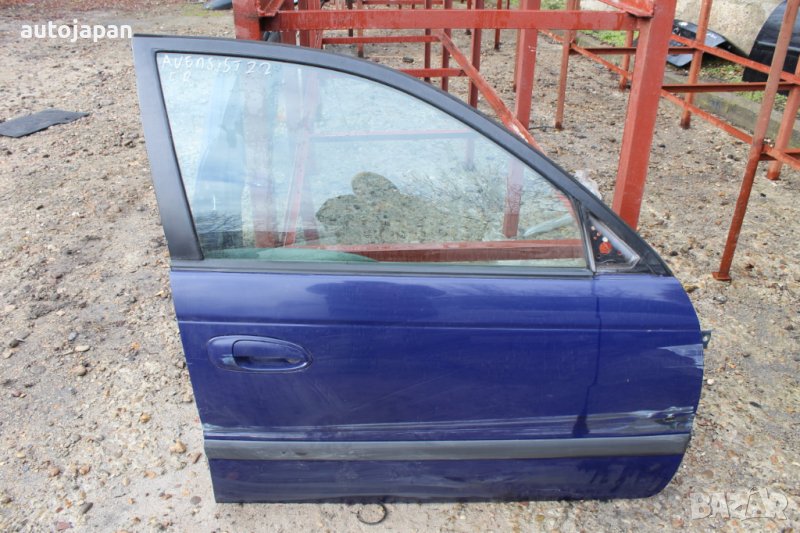 Предна дясна врата Тойота авенсис т22 комби Toyota avensis t22 kombi, снимка 1
