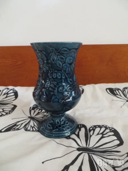Керамична релефна ваза, снимка 1