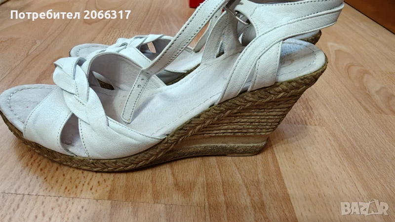 Дамски сандали на платформа от ест. кожа - бели, снимка 1