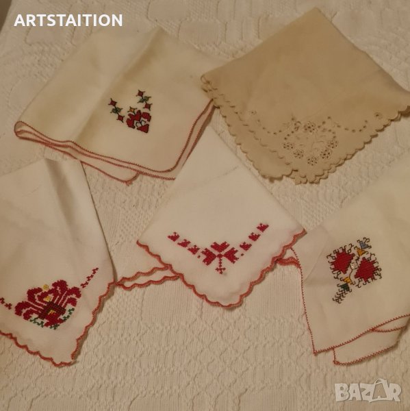 Ръчно бродирани кърпички, чехли, пантофки и каре, снимка 1