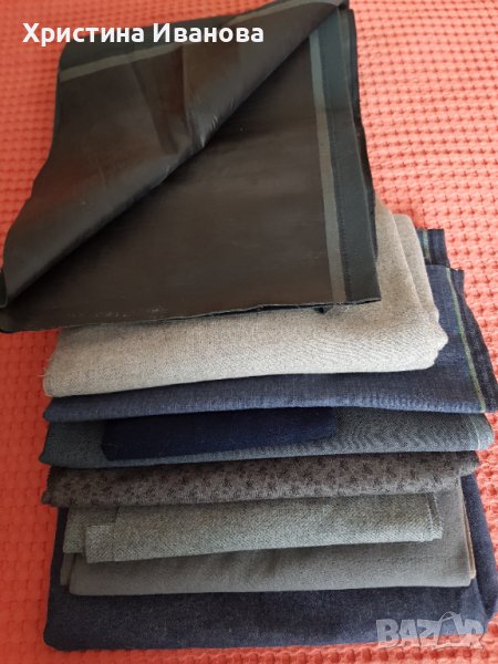 Продавам Платове от соца по 7лв парчето лв,поли ,блузи , плетени  шалове и кърпа з, снимка 1