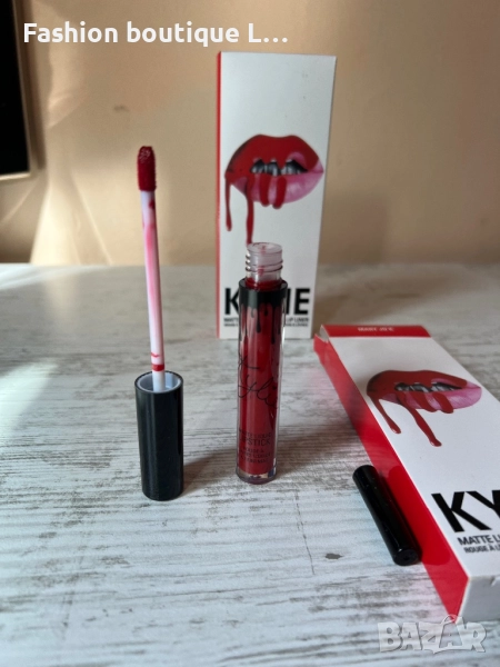 Нов комплект матово червило + молив в червен цвят на марката KYLIE с аромат на шоколад ❤️, снимка 1
