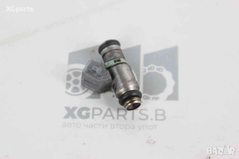  Дюза бензин за Skoda Octavia 1.6i 75 к.с. (1996-2000), снимка 1