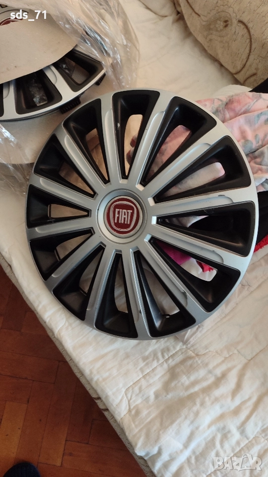 Тасове за джанти Versako 13 цола 4 бр ,леки следи на двете ,20 лв , снимка 1