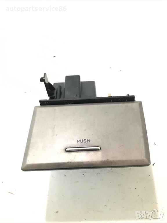 Предна пепелник LHD за KIA Sedona 2.9 CRDi (2002–2006), снимка 1