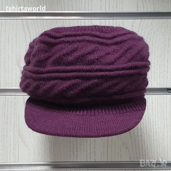 Нова зимна дамска шапка с козирка Ангора в лилав цвят, снимка 1
