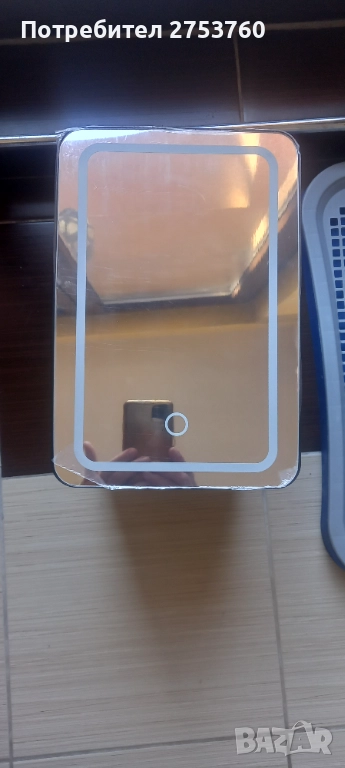 малък хладилник за козметика или друго 6 литра, снимка 1