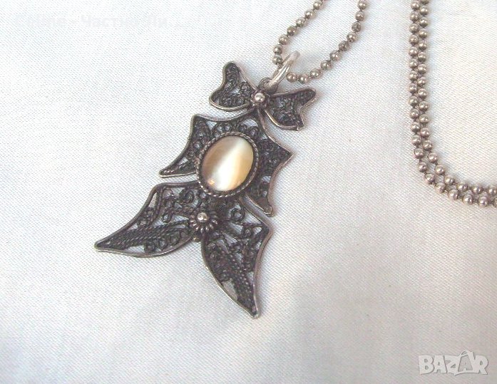 Старинна Сребърна Филигранна Висулка Медальон с Котешко Око, снимка 1