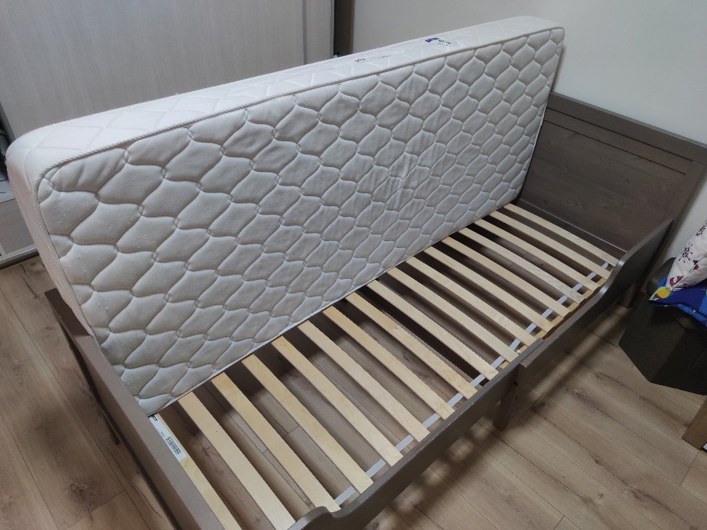 Единично легло - разпъващо се (IKEA) в Спални и легла в гр. Пловдив -  ID39523049 — Bazar.bg
