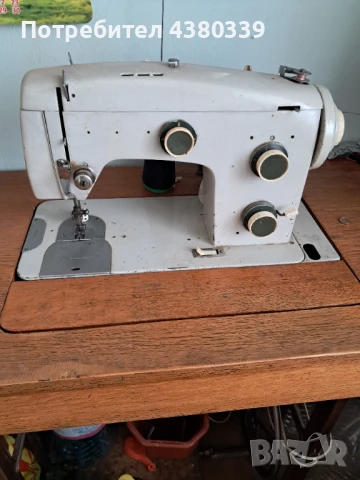 Продавам  шевна машина и консумативи 