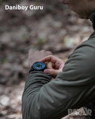 SUUNTO Core All Black Sports Watch, класически часовник за приключения на открито с алтиметър, снимка 2 - Водоустойчиви - 52407888