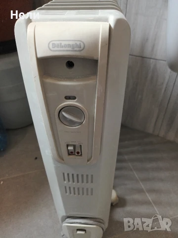 Продава маслен радиатор Delonghi, снимка 2 - Радиатори - 50486713