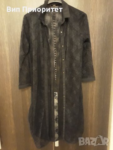 Много луксозна копринена горница в черно, марка KIKI RIKI  с конусовидни ефектни копчета, снимка 15 - Туники - 37446306