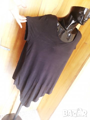 Нова черна изчистена тениска с гръб с по-къса дължина ХЛ , снимка 2 - Тениски - 32985594