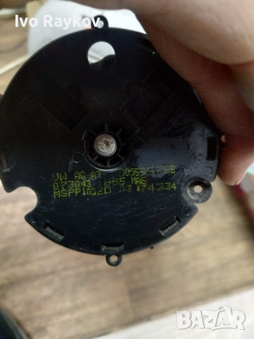 Моторче за регулиране на огледалото за обратно виждане за VW , 3D0959578B, снимка 6 - Части - 52956436