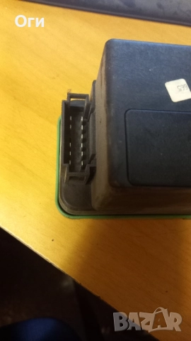 Вакуум помпа за централно за ключване от Пасат В4 (93-96г.) 3A0 962 257, снимка 2 - Части - 52404128