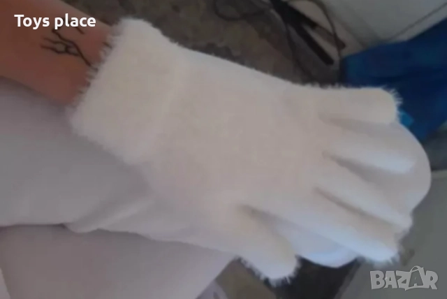 Страхотни пухкави шапки и ръкавици Подходящи за коледен подарък , снимка 6 - Шапки - 52347673