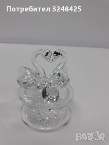 Лебеди с диамант на пиедестал , снимка 2 - Декорация за дома - 35599897