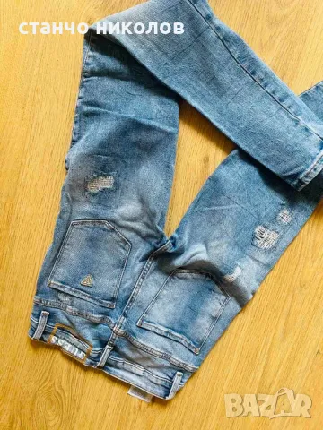 Продавам дамски дънки Guess, снимка 4 - Дънки - 49932875