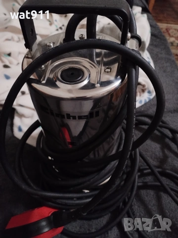 потопяема помпа