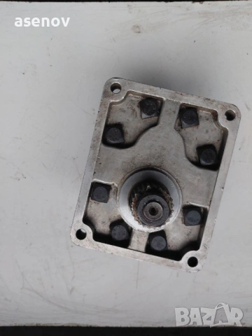 хидромотор, снимка 3 - Резервни части за машини - 53609864