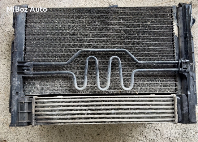 Воден климатичен радиатор интеркулер BMW E90 91, снимка 2 - Части - 52237402