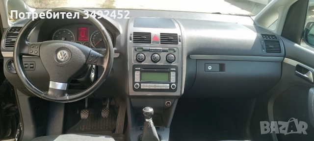 VW Touran 1,4 TSI 140 коня 7 местен, снимка 5 - Автомобили и джипове - 51990117