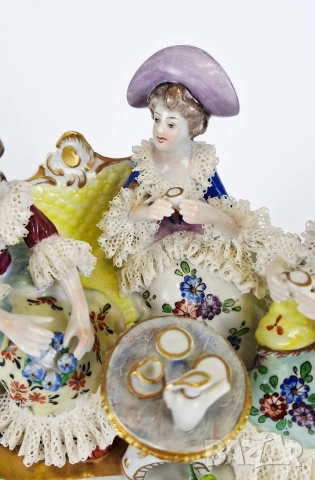 Порцеланова фигурка на три дами на кафе - Volkstedt, снимка 6 - Статуетки - 52656234