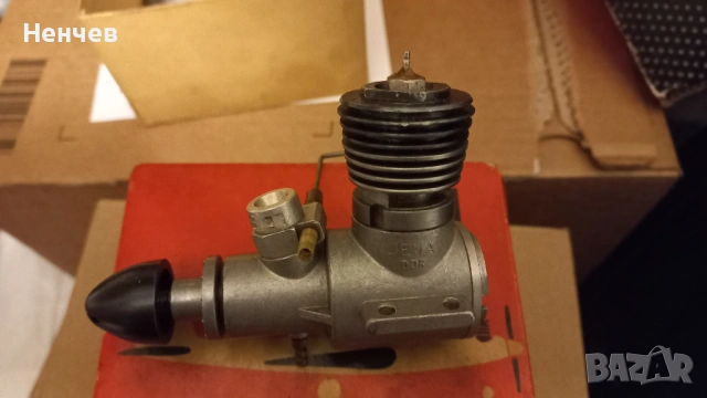 Микродвигател с вътрешно горене 2,5см3-JENA, снимка 2 - Колекции - 53166833