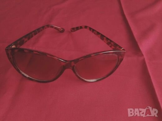   Продавам дамски маркови слънчеви очила, снимка 12 - Слънчеви и диоптрични очила - 27784229