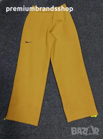 Nike панталон широки крачоли M размер , снимка 3 - Спортни екипи - 47633539