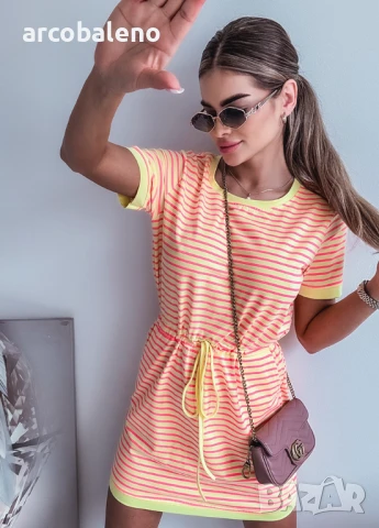 Дамска памучна рокля на неонови райета, снимка 5 - Рокли - 50663288