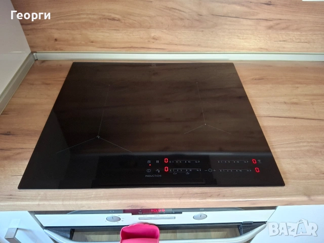 Продавам индукционен плот за вграждане Electrolux