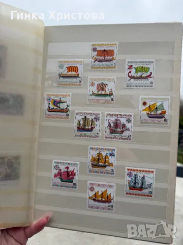 Голям класьор с различни пощенски марки, снимка 15 - Филателия - 50011266