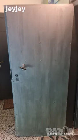 Метална входна врата с каса, снимка 4 - Входни врати - 47985468