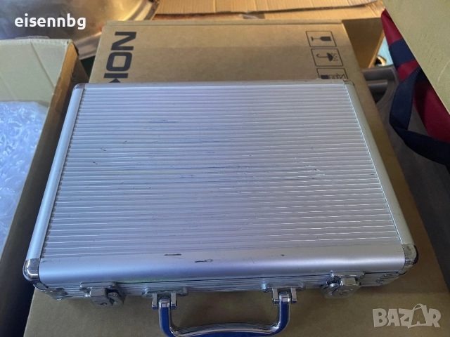 Покер чипове комплект , снимка 5 - Карти за игра - 51870580