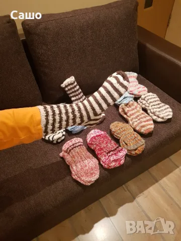 Вълнени чорапи плетени от 93г.баба, снимка 3 - Дамски чорапи - 47655788