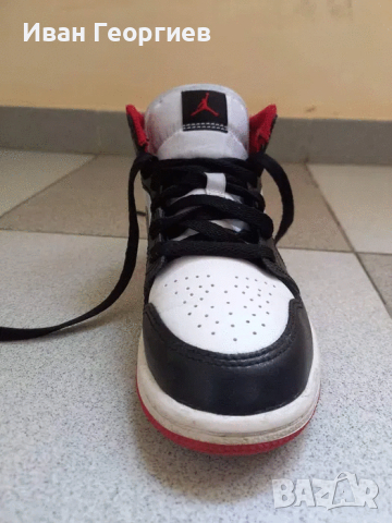Air Jordan 1 mid kids (30.5eu 12c us)