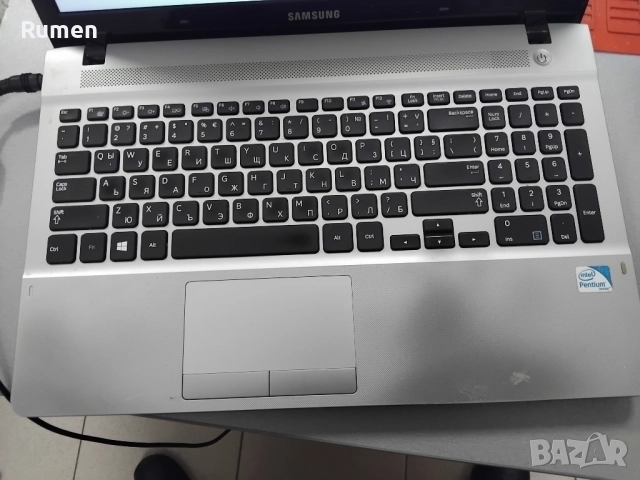 Продавам Лаптоп Samsung 15инч., снимка 3 - Лаптопи за дома - 52989560