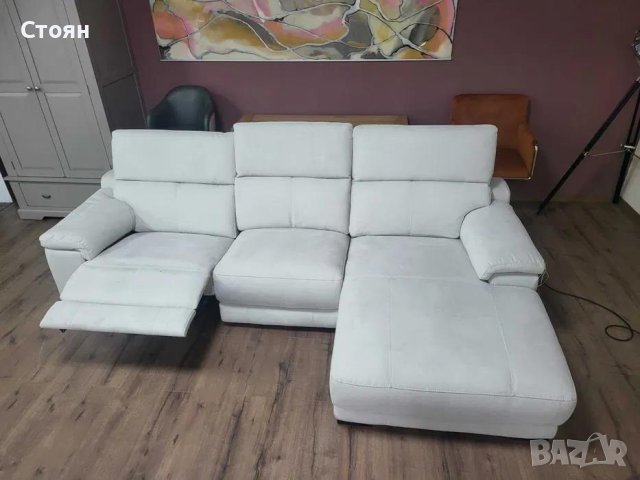 Светло сив ъглов диван Laurence с електрически релаксиращ механизъм, снимка 9 - Дивани и мека мебел - 43285794