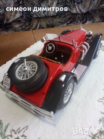 Метално копие на мерцедес за колекционери на марката оригинал 1/18  подвижна ходова час, волан гуми, снимка 17 - Антикварни и старинни предмети - 27936846